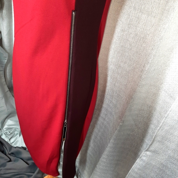 NWOT NEW YORK AND COMPANY ONE SHOULDER DRESS SIZE M ZIPPER SPLIT - Picture 8 of 11